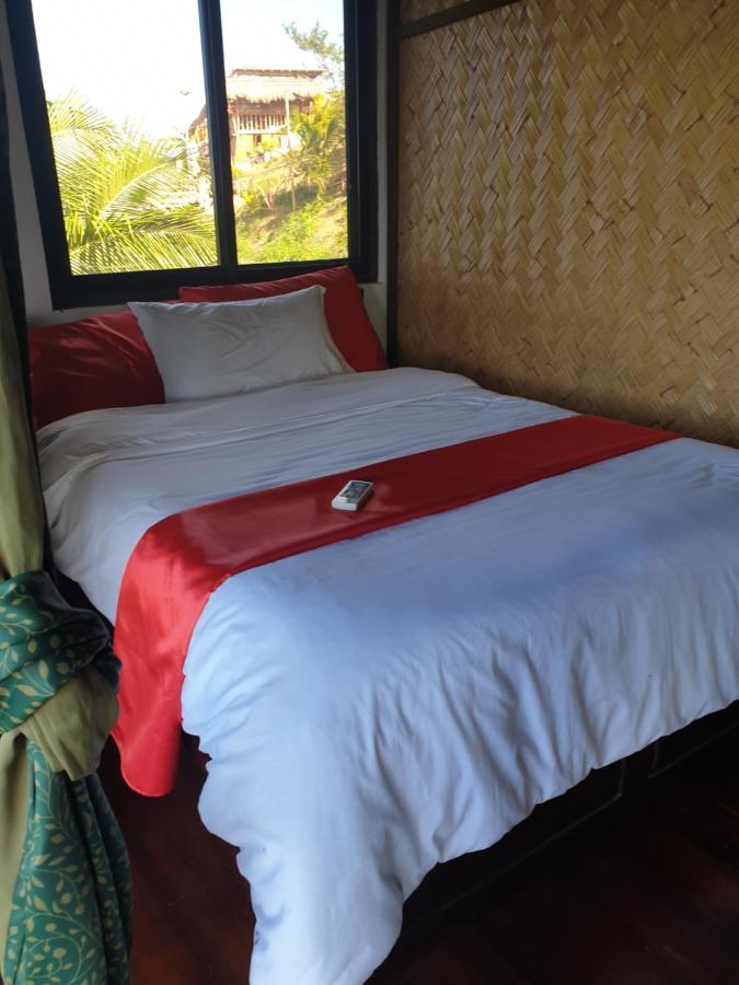 Miley Lodging Restobar New Busuanga Exterior foto