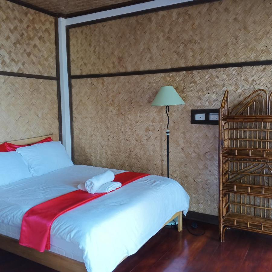 Miley Lodging Restobar New Busuanga Cameră foto