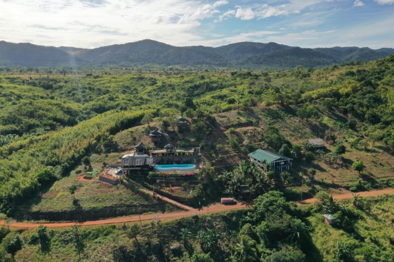 Miley Lodging Restobar New Busuanga Exterior foto